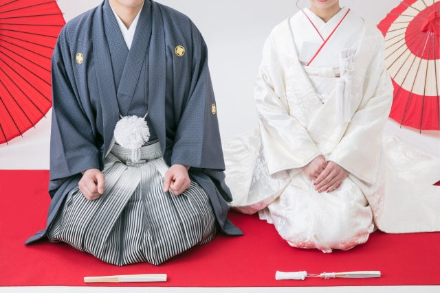 赤ふきの白無垢とは?いつから着られているかや綿帽子・髪型などについて解説