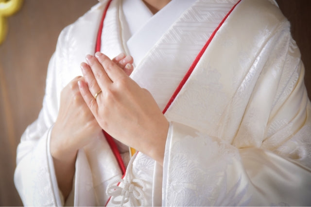 白無垢が似合うのは美人だけって本当?似合わないときの対処法やおしゃれな着こなし例も紹介