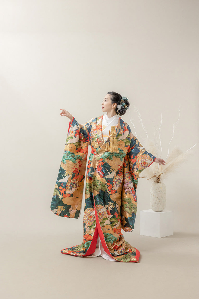 色打掛・唐花に松梅｜白無垢・色打掛レンタルなら結婚式着物専門の 