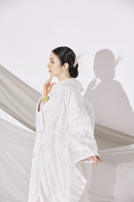 白無垢の着姿とヘアメイク
