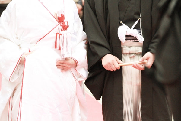 結婚式で白無垢を着る意味とは？3つの挙式スタイルや手配方法を徹底解説