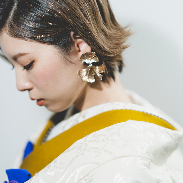 白無垢にピアスはしてもいい?和装結婚式でのアクセサリーの 白無垢にピアスはしてもいい?和装結婚式でのアクセサリーの