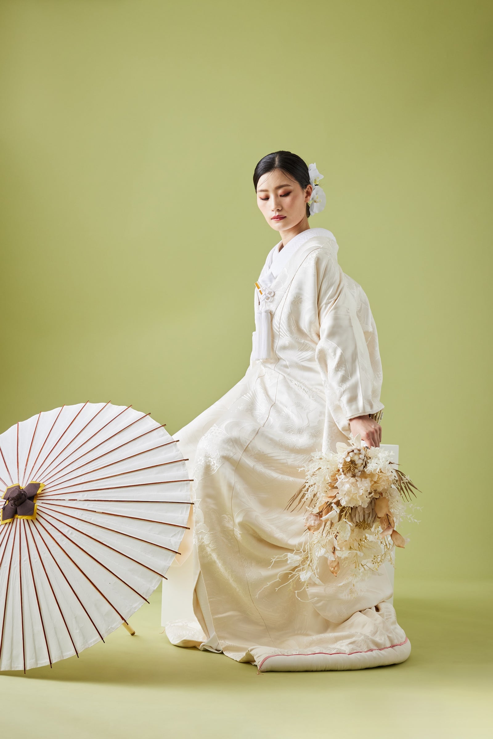 白無垢 鶴に草花と流水H TANAN丹庵 白無垢「小花流水に鶴」 - TANAN 丹庵