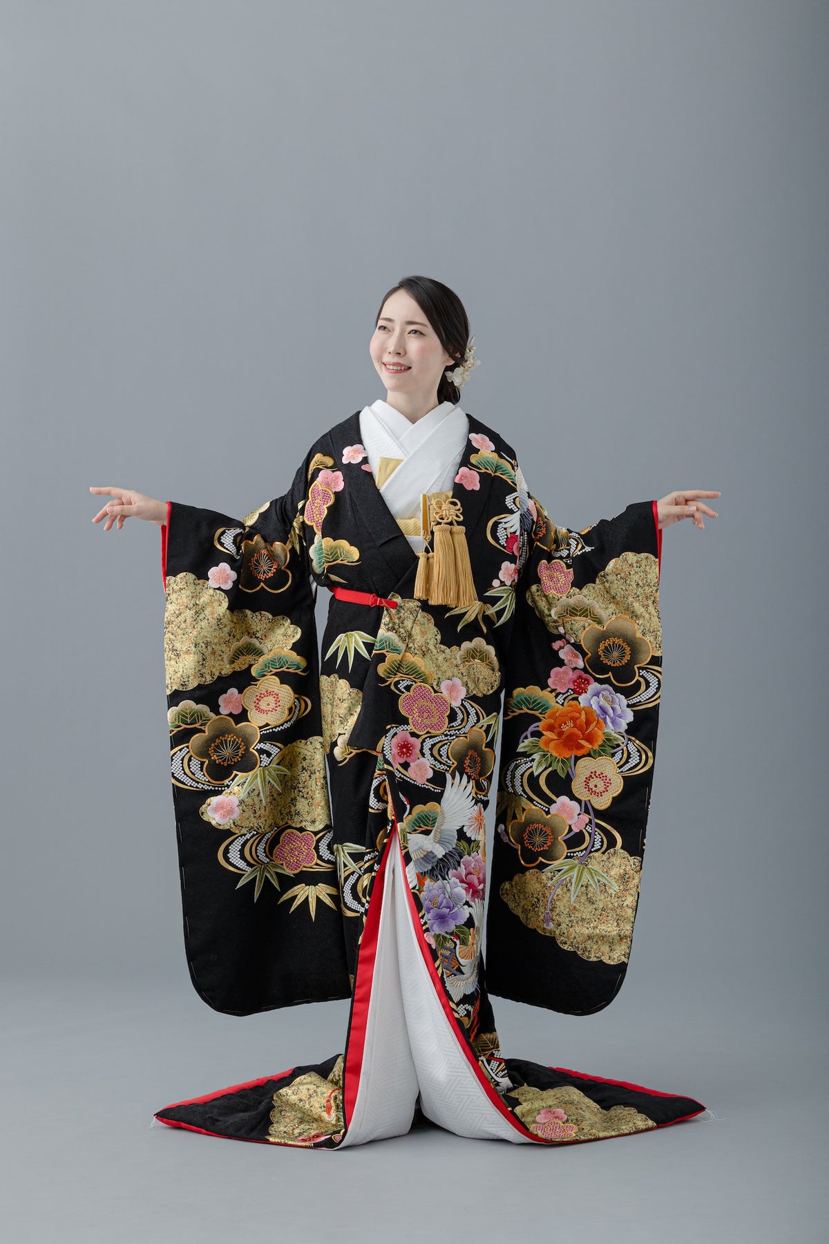 雲取り花車に鶴｜白無垢・色打掛レンタルなら結婚式着物専門の【THE