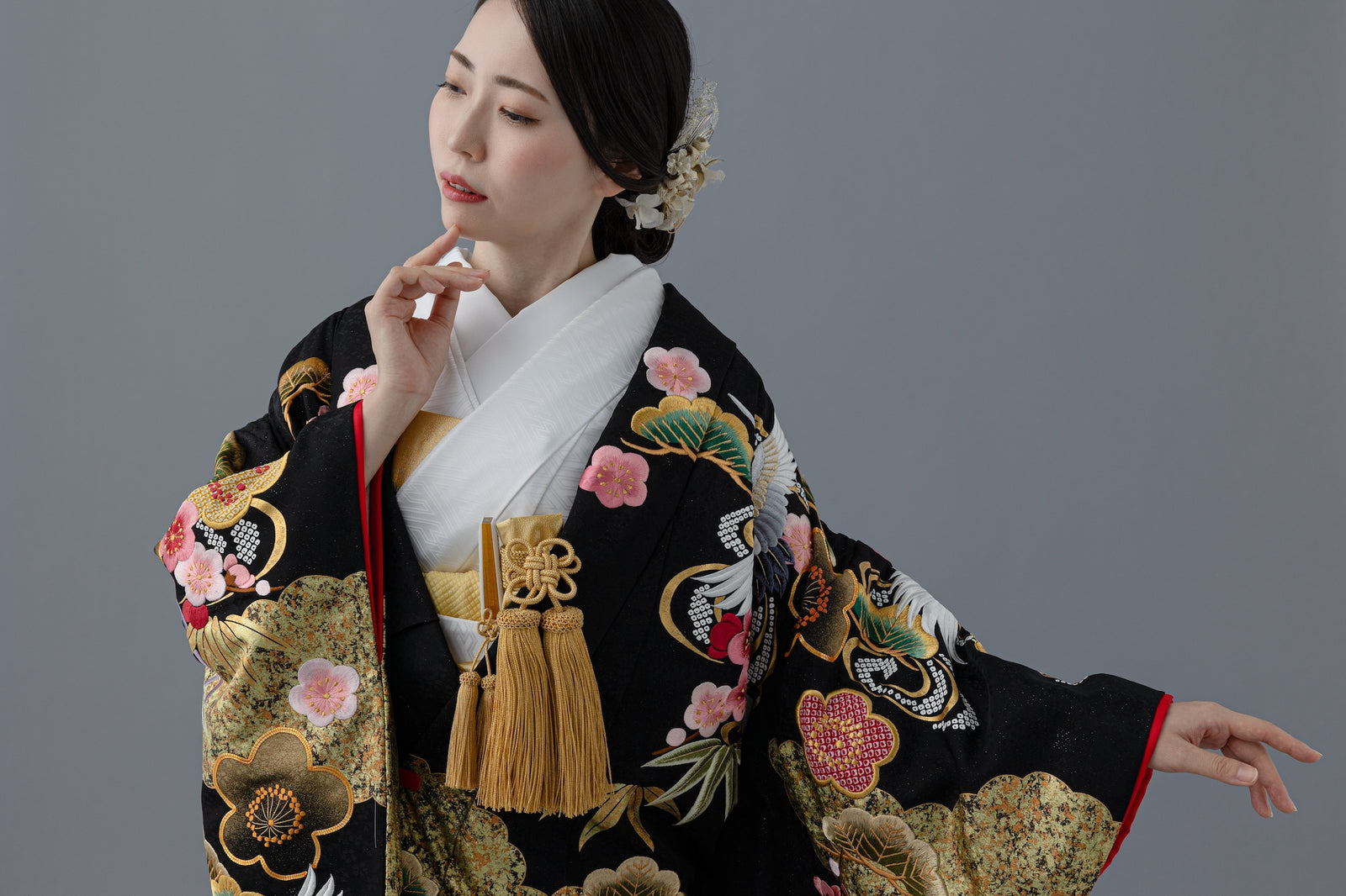 雲取り花車に鶴｜白無垢・色打掛レンタルなら結婚式着物専門の【THE