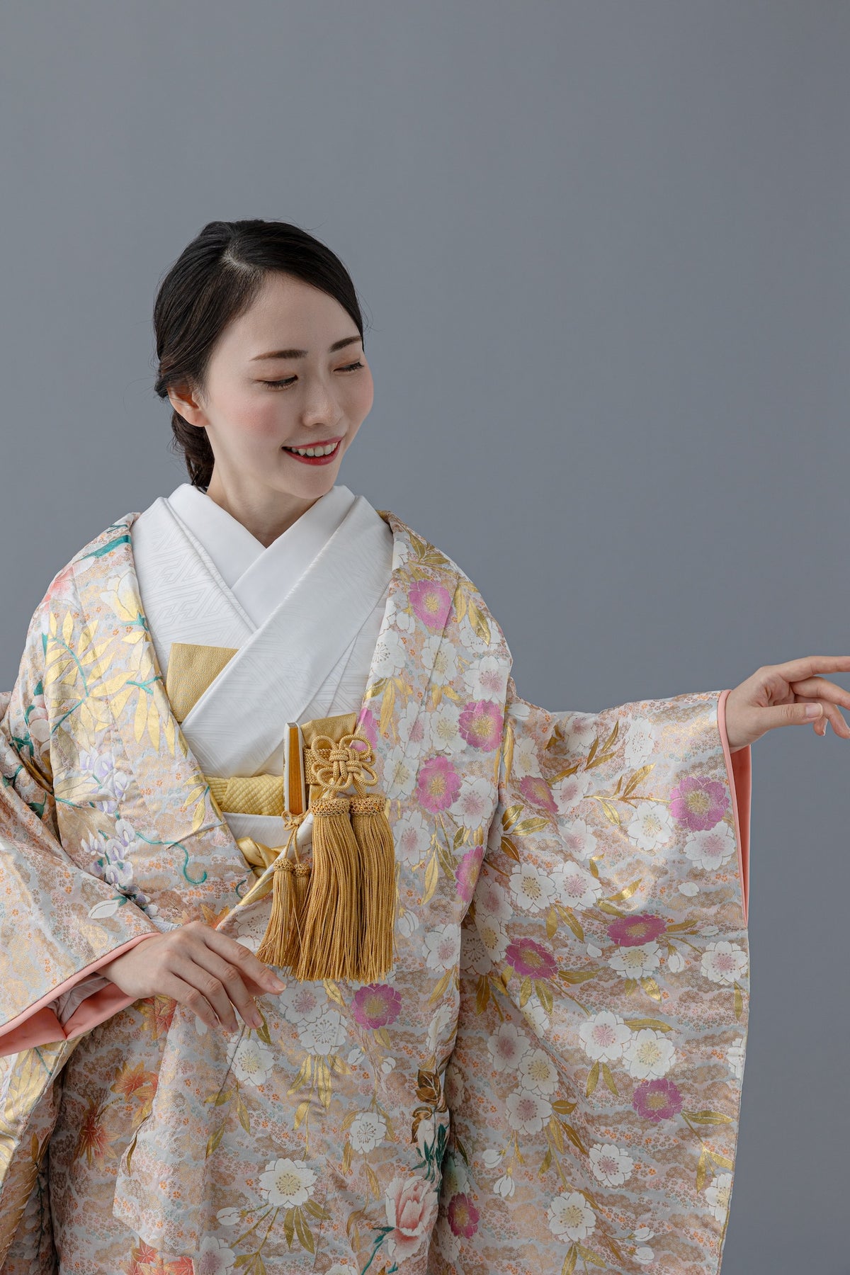 絢爛 四方の春｜白無垢・色打掛レンタルなら結婚式着物専門の【THE