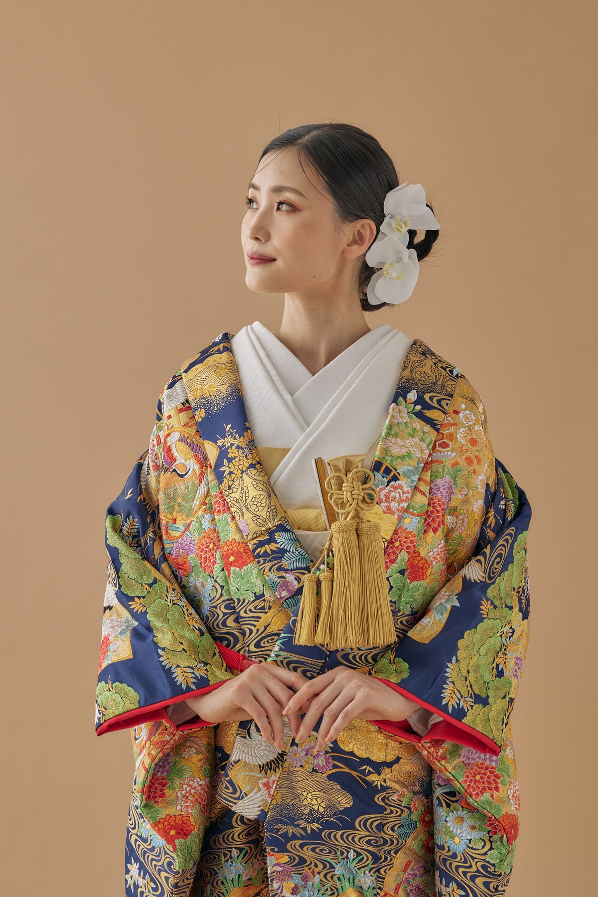 ［7127］色留袖 美品 扇舞鶴花文様 金銀彩 三越扱い 正絹 着物 袷 色留袖レンタル｜桂由美 クリーム地に牡丹や菊に金の波文｜I0007｜M