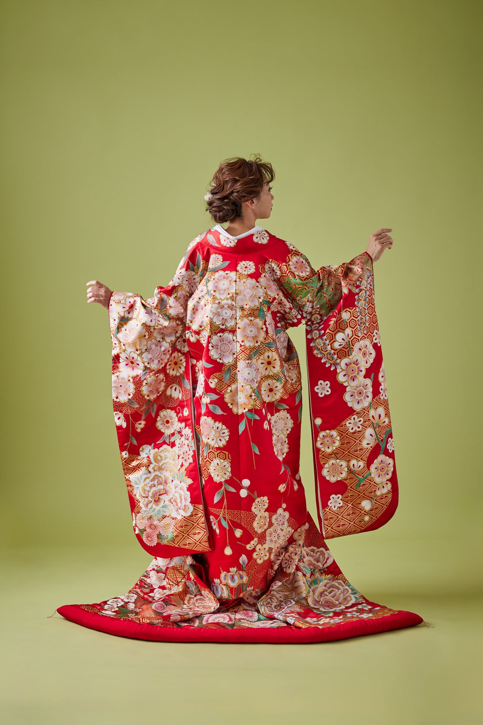 桜牡丹藤に割付｜白無垢・色打掛レンタルなら結婚式着物専門の【THE