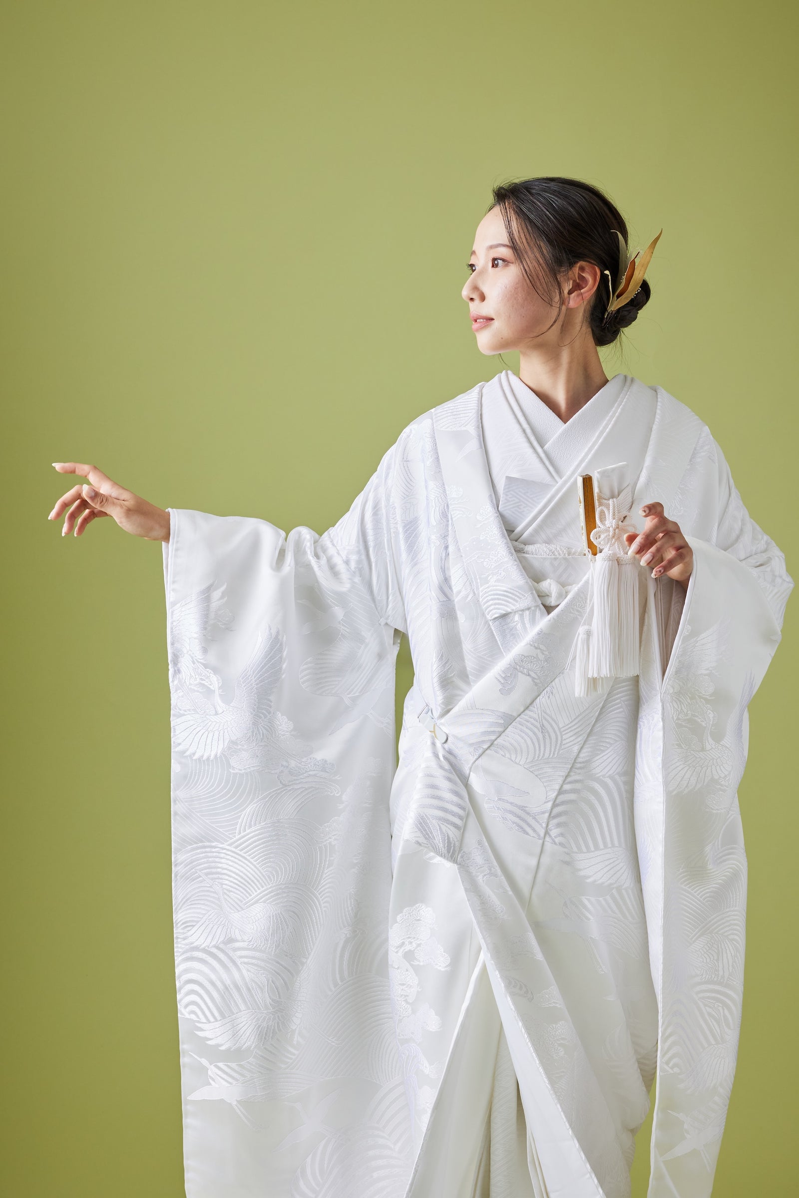 宗達に松と鶴｜白無垢・色打掛レンタルなら結婚式着物専門の【THE SHOP