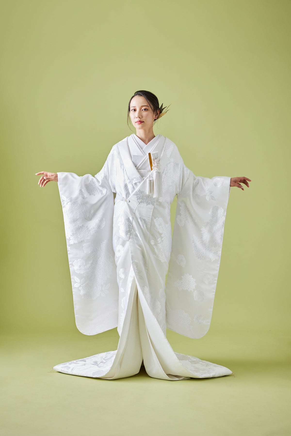 着物 白打掛 白無垢 和装 婚礼 結婚式【中古】 【総刺繍】オフホワイト 着物 白打掛 白無垢 和装 婚礼 結婚式【中古】【総刺繍】オフ