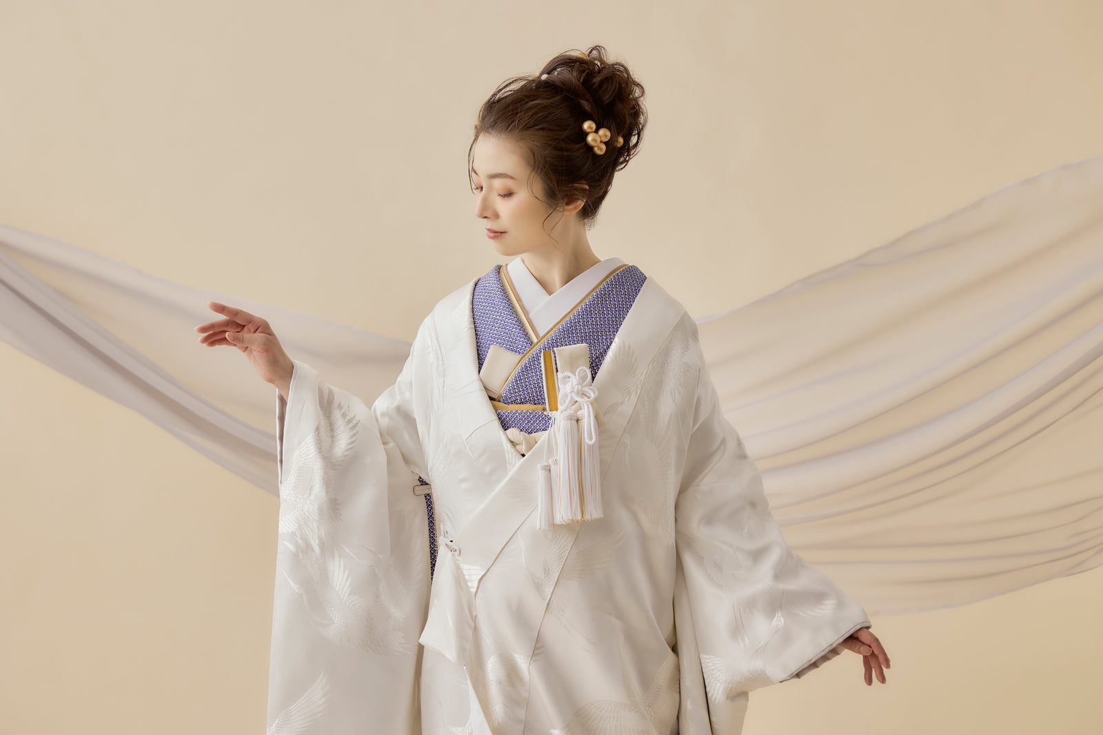 鶴に亀甲文026 | 色打掛・白無垢の格安レンタル | 福岡・九州で和装の  