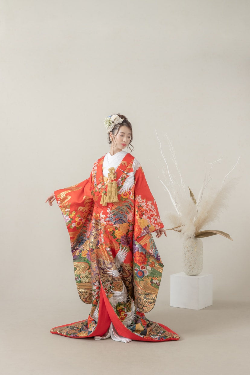 色打掛・光琳波鶴｜白無垢・色打掛レンタルなら結婚式着物専門の【THE