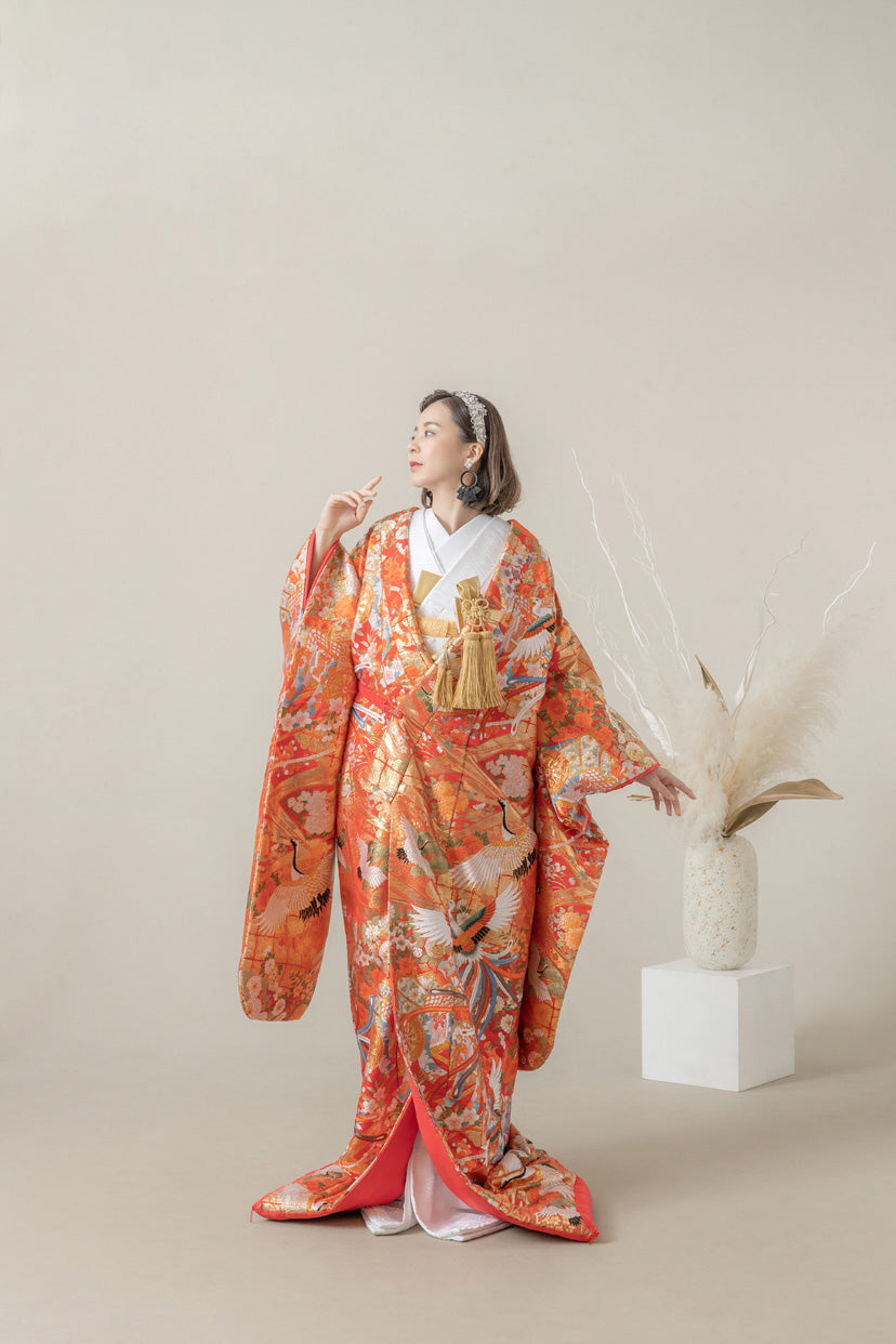打掛 赤 金色の鶴 鳳凰刺繍 色打掛・鳳凰｜白無垢・色打掛レンタルなら結婚式着物専門の【THE SHOP