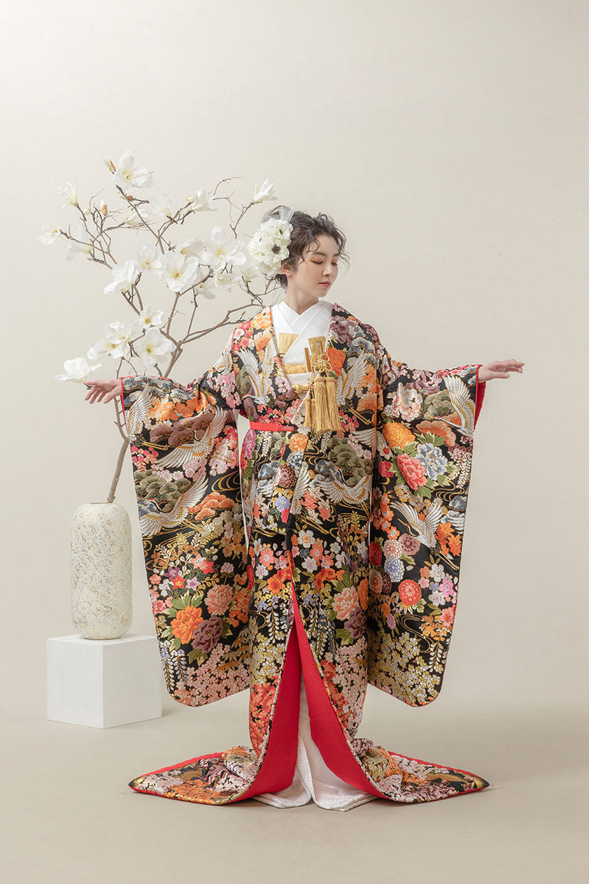 色打掛・山桜鶴紋様（黒地）｜白無垢・色打掛レンタルなら結婚式着物