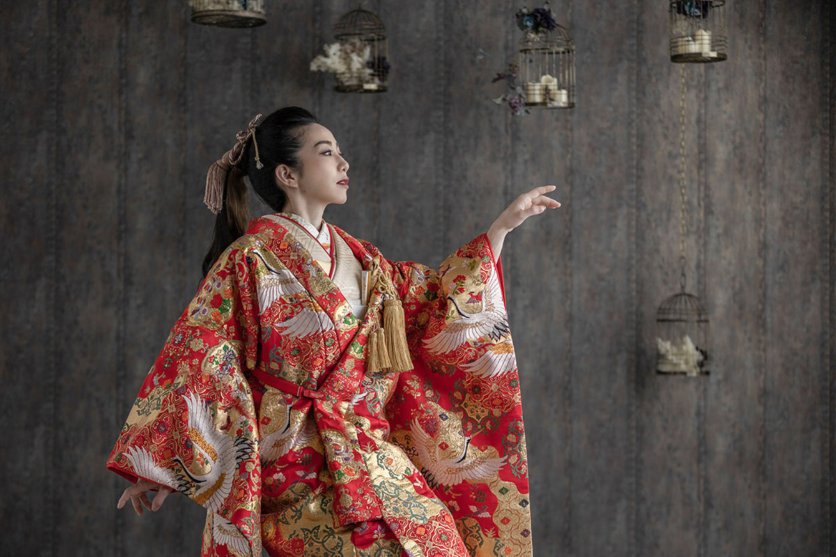 色打掛・雲取り花輪｜白無垢・色打掛レンタルなら結婚式着物専門の