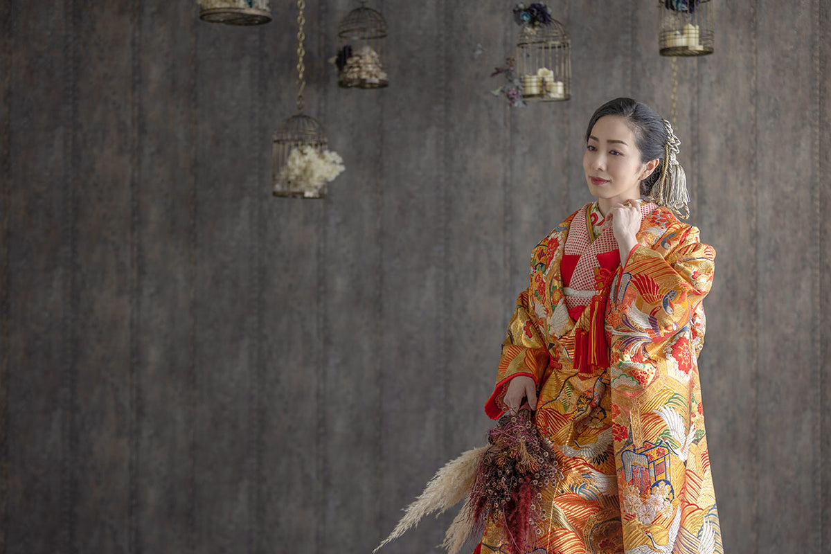 色打掛・青海波に御所車｜白無垢・色打掛レンタルなら結婚式着物専門の 