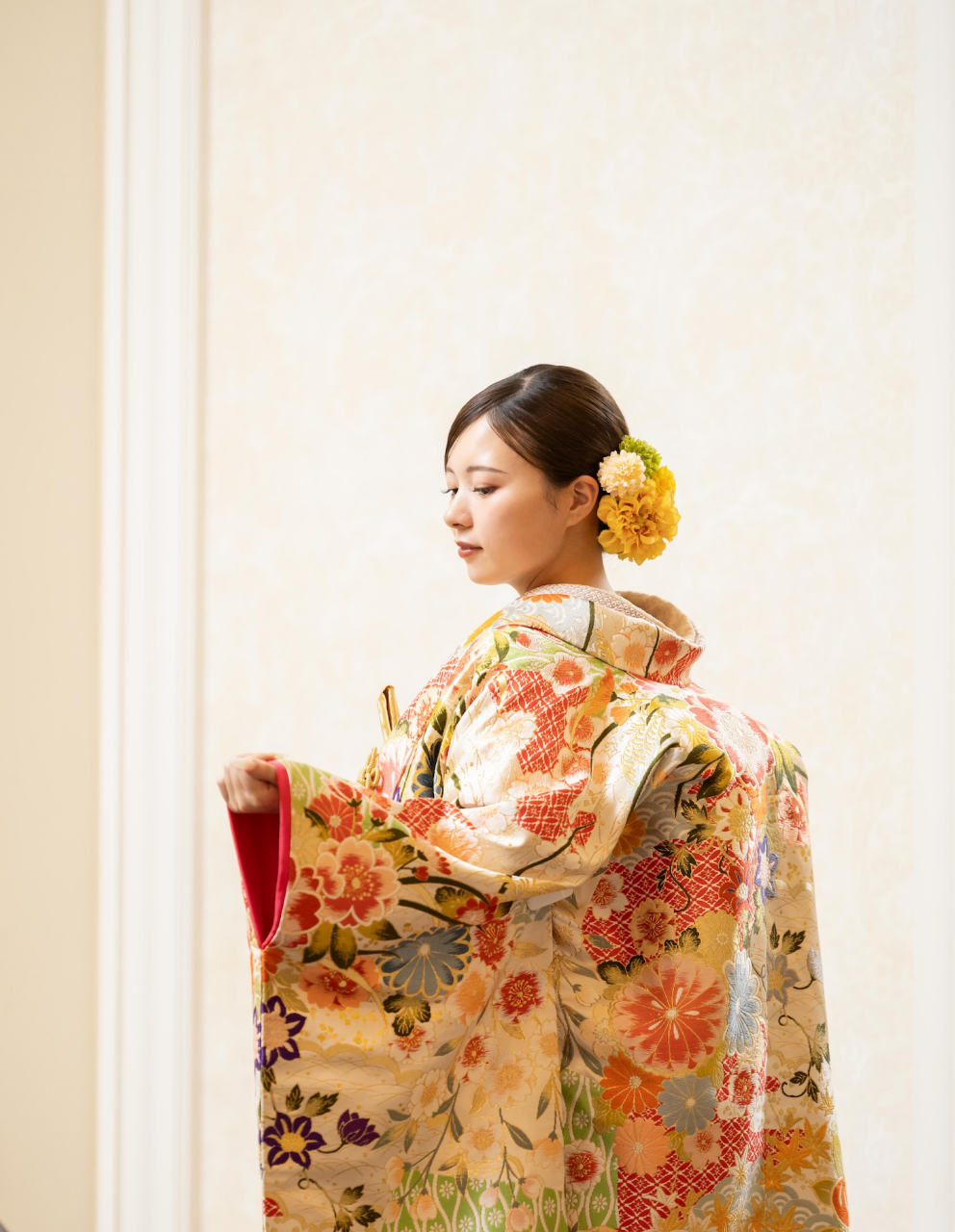 披露宴での色打掛姿